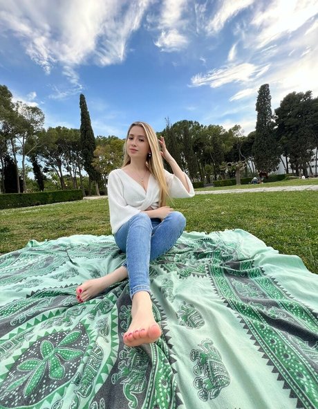 18 free onlyfans naked photo