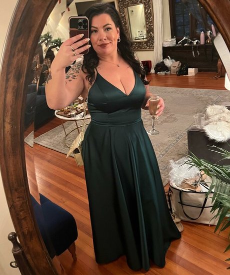 swinger milf onlyfans art nude pic