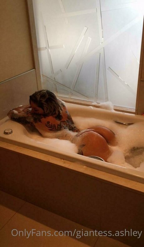 giantess ashley exclusive pornstar images