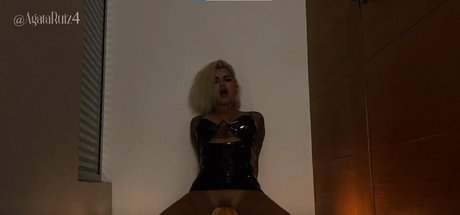 agataruizofficial star naked image