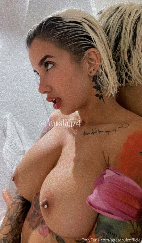 agataruizofficial naked pornstar image