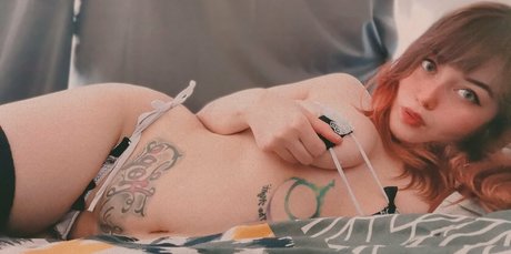 souven1r model nudes photo