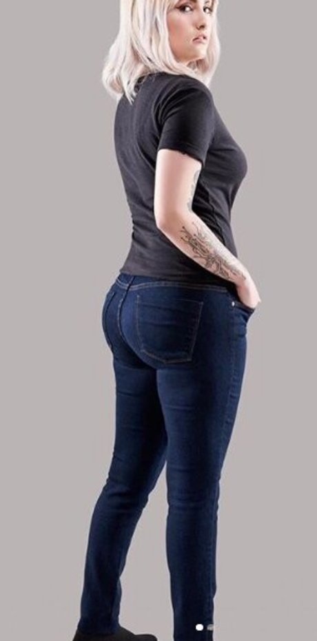 Riyuuka sexy actress image