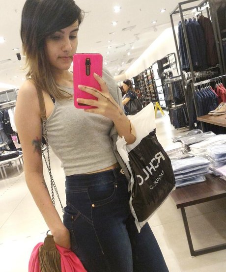 Riyuuka sexy model galleries