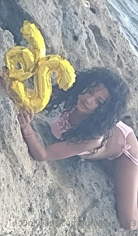 junebug3333 sexy star picture