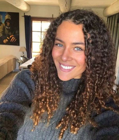 Illana Barry model top photos