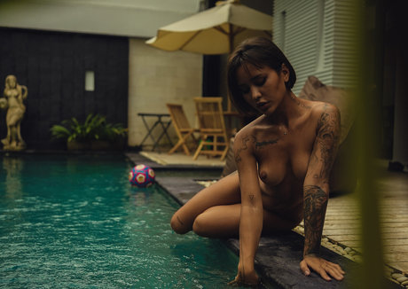 Sanktor pornographic model photo