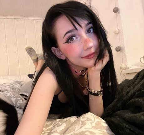 Nananightray exclusive model pic