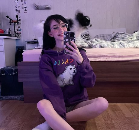 18 year old onlyfans pretty pictures