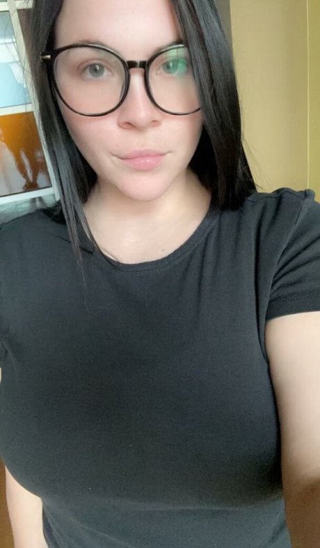 britbrat nude actress photos