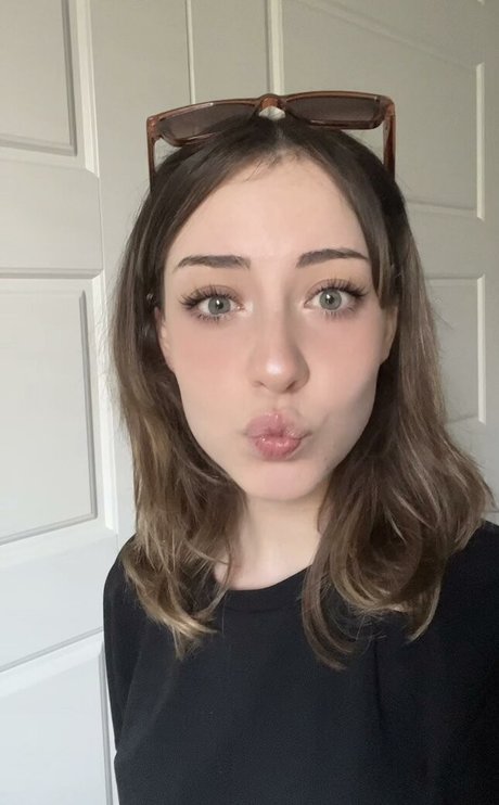 Kelsey Grzybowski nude star photo