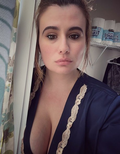 LillyBehave pornstar art img