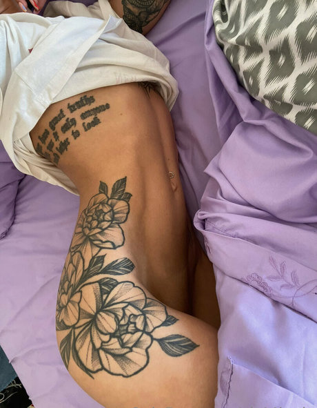 perfect shemale onlyfans xxx photos