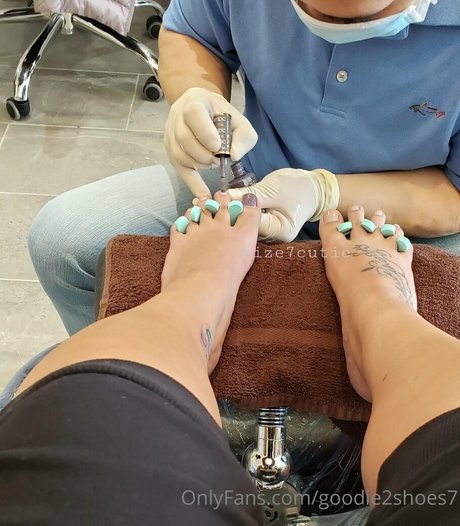 goodie2shoes7 pretty actress pic