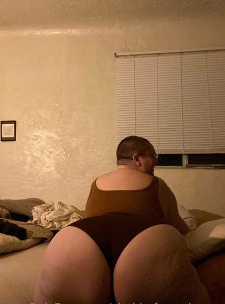 bbwfrogprincess nude model gallery