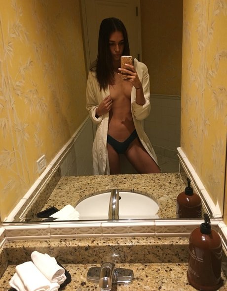 April Love Geary porn model photos