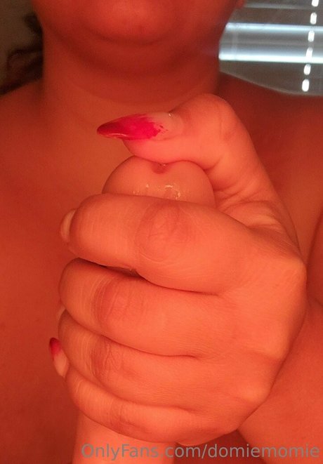 domiemomie pornstar nudes galleries