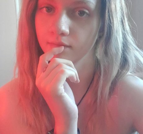 Annonalfa beautiful model image