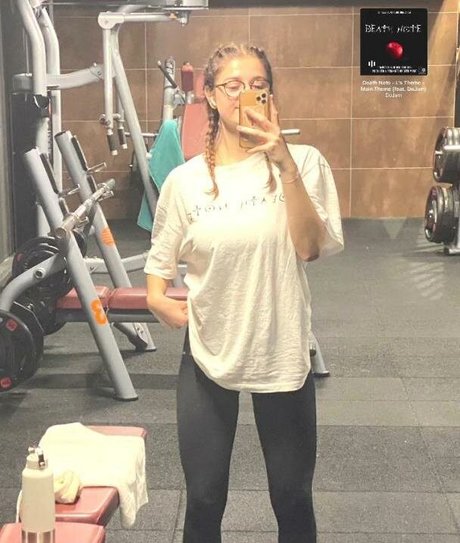 girlfriend onlyfans sexy naked pics