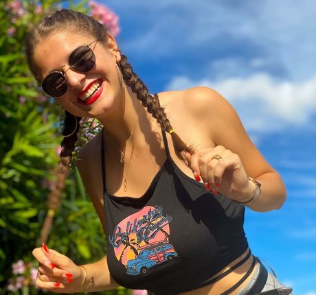 Nina Joy exclusive pornstar pictures