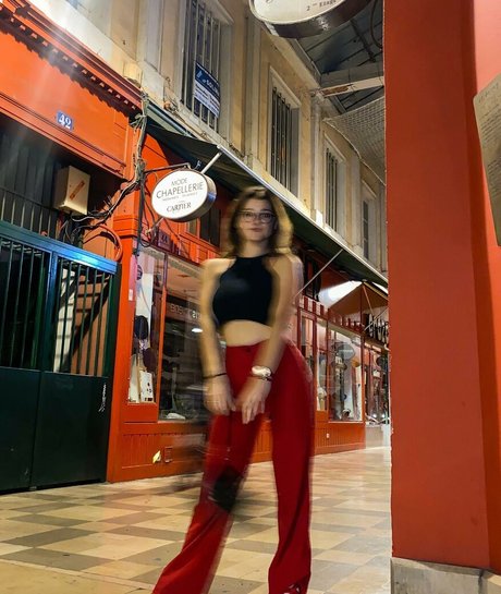 Nina Joy xxx model pics