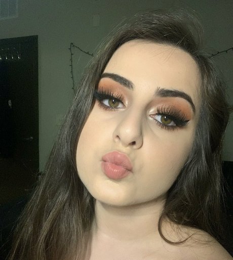 Sara Hart model nudes images