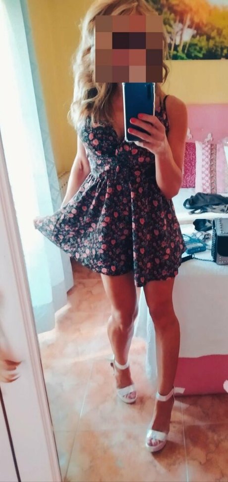 Alma Castillo model naked images