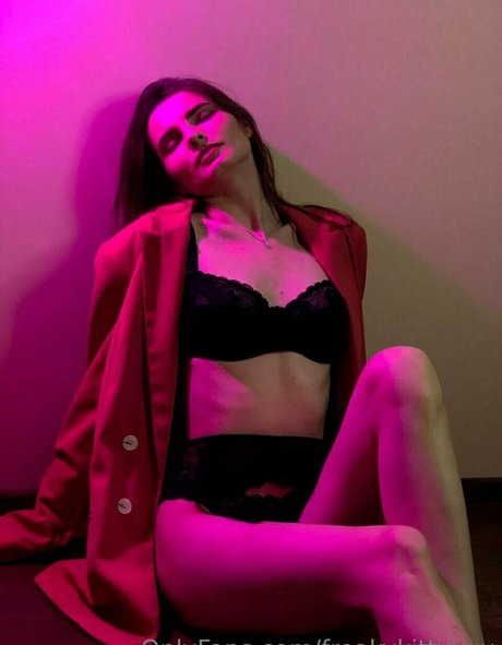 freakykittyxxx adult star picture