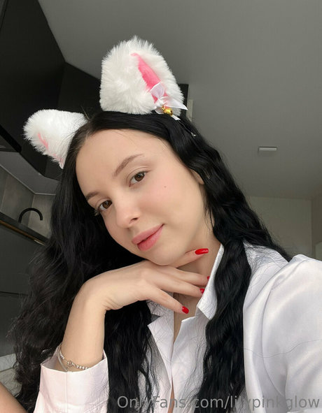 lilypinkglow best model pic