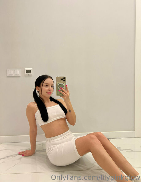 lilypinkglow high quality actress pics