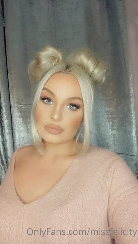 busty mom onlyfans nude archive