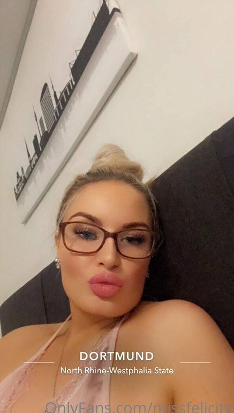 teen footjob onlyfans art nude gallery