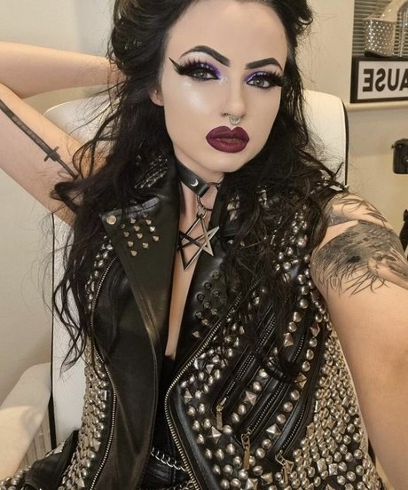 Empress Poison pornstar pretty images