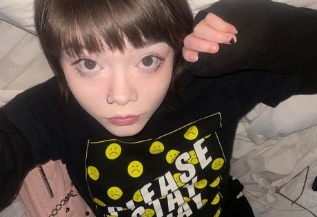 Lilac Lullaby pornstar erotic picture