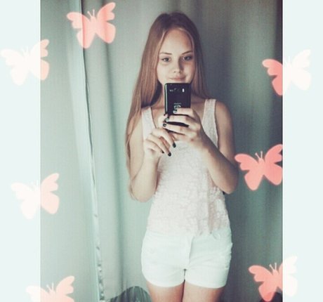 Emily Cutie pornstar beautiful img