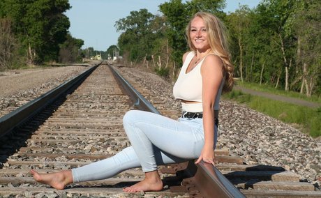 Hannah Alyssa Woods star beautiful img