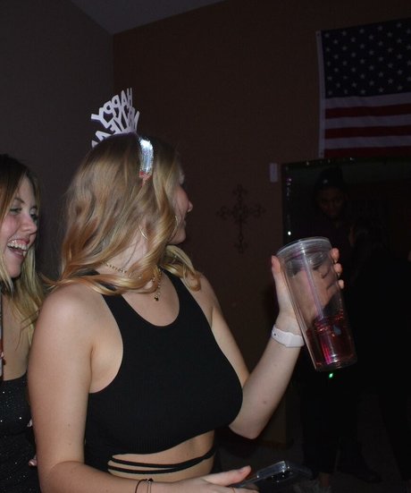 Hannah Alyssa Woods star nudes pictures