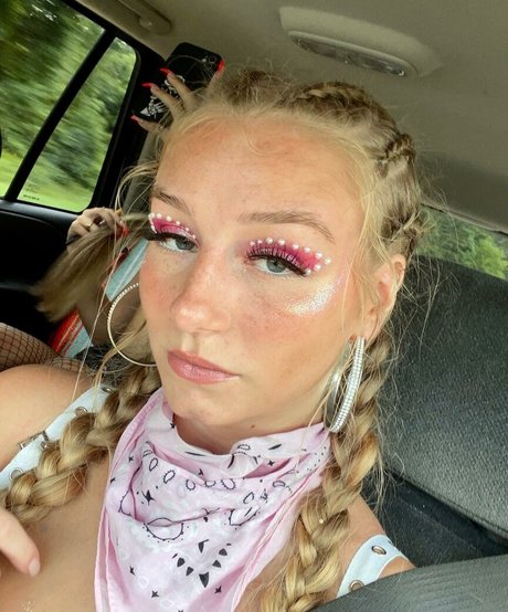 Hannah Alyssa Woods high quality star image