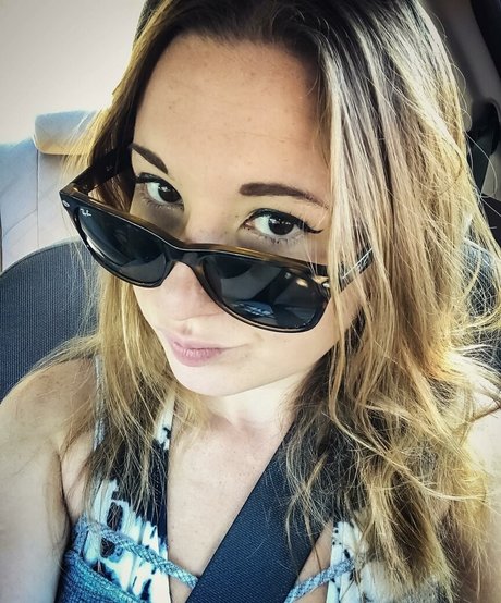 Krisea Marina model best img