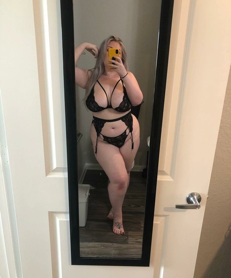 Bailey Bee Profile pic