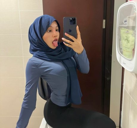 oklinfia pornstar hd image