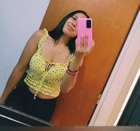 missxxx25 model adult image