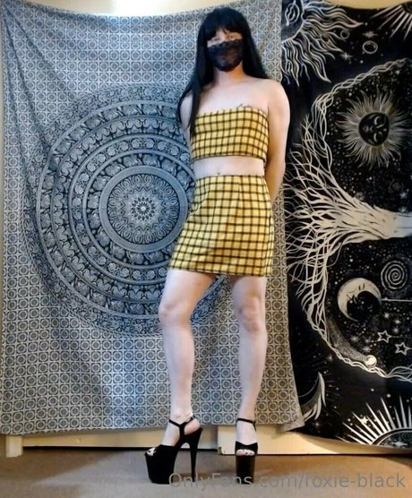 roxie black perfect model gallery