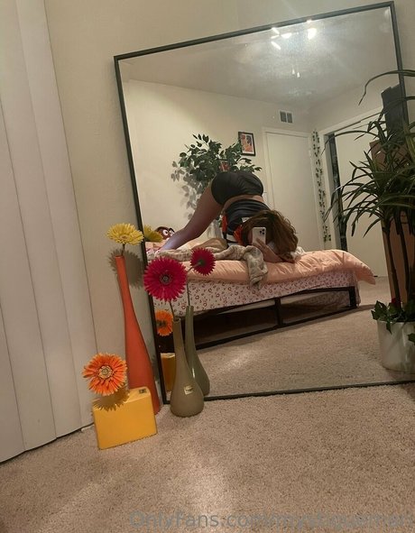 mystiquemari art model galleries