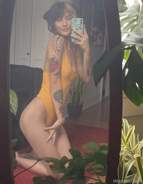 whoreticulture perfect model photo