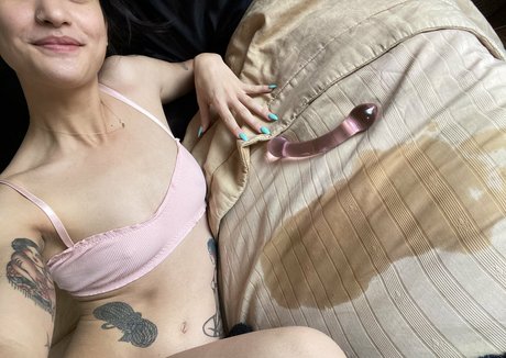 blonde yoga onlyfans sexy images