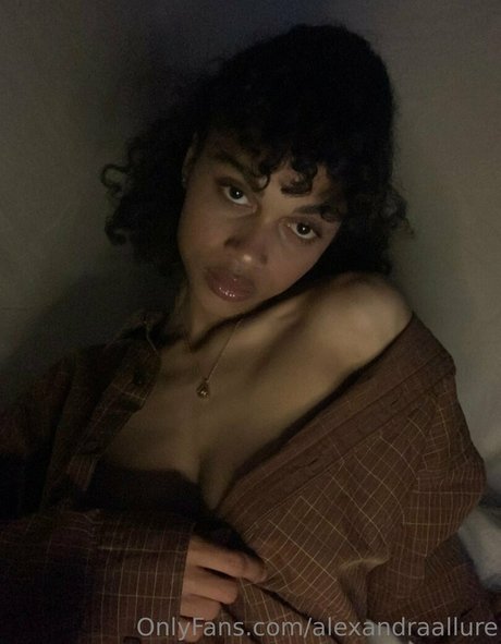 shemale dominatrix onlyfans art naked gallery