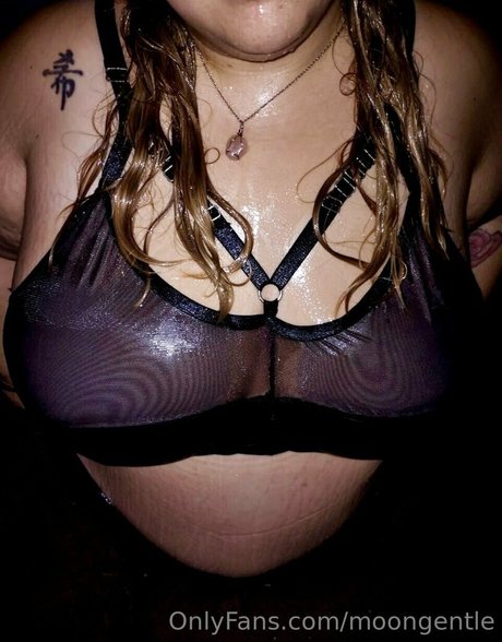 moongentle erotic actress pics