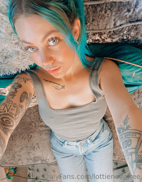 lottienovafree pornstar exclusive galleries