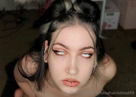 meaghanisdead69 model perfect photos